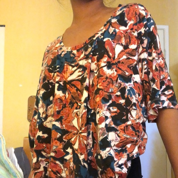 CARROL REED FLORAL TEE - Picture 2 of 5